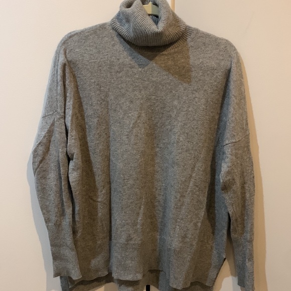 Diane Von Furstenberg Grey Cashmere Turtleneck Sweater - Picture 5 of 6